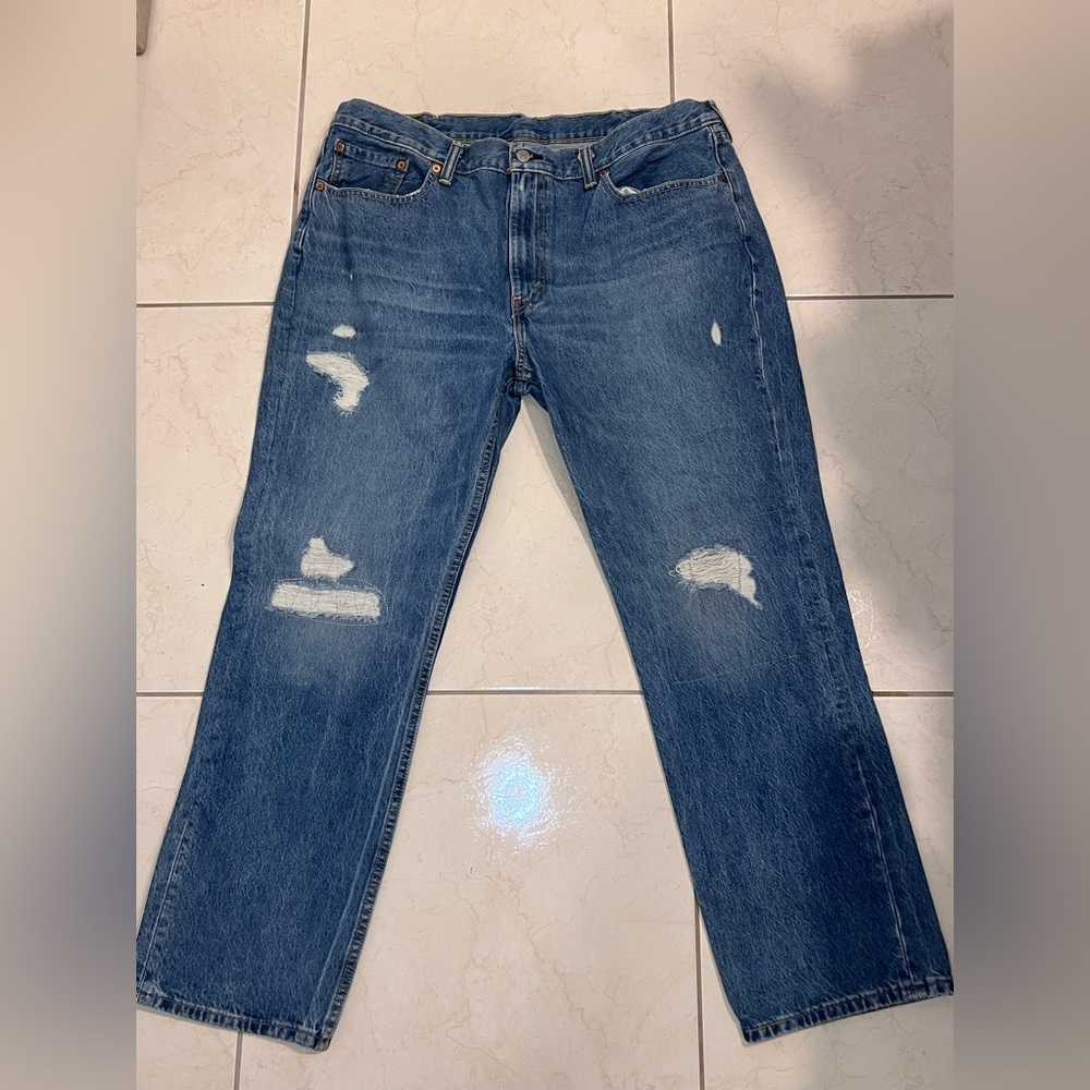 Levis